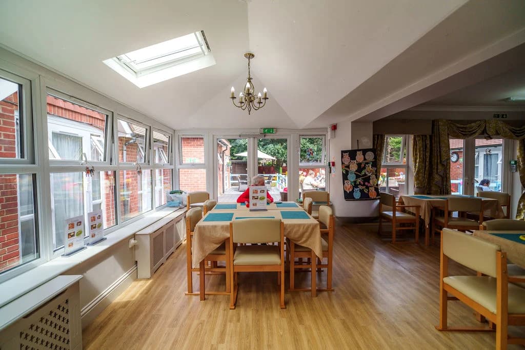 Dining & Daily Living